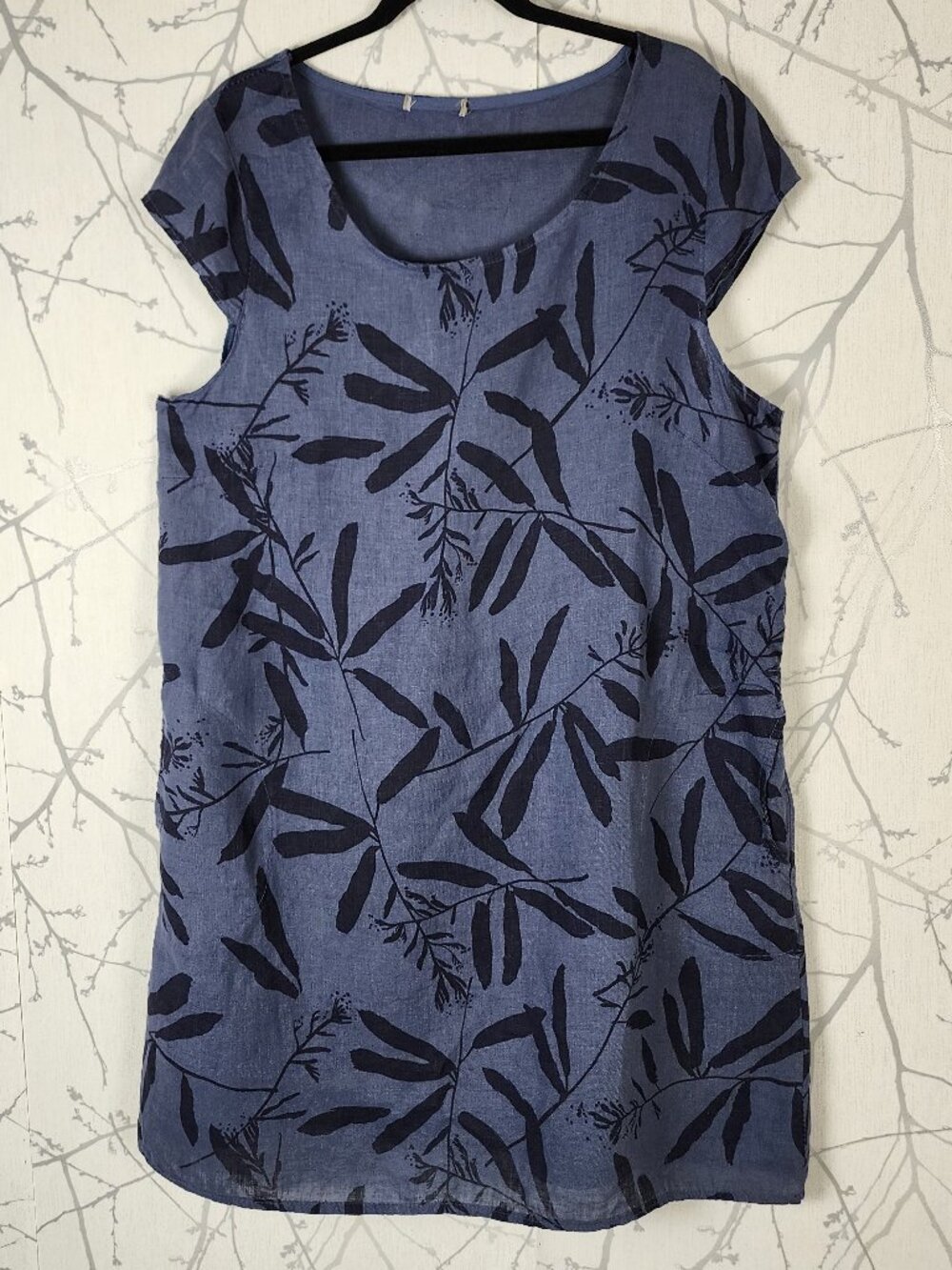 Lungo L'Arno Blue Leaf Branch Print 100% Linen Round Neck Shift Dress